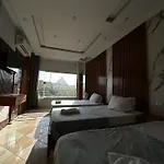 Ramesses Pyramids View Inn