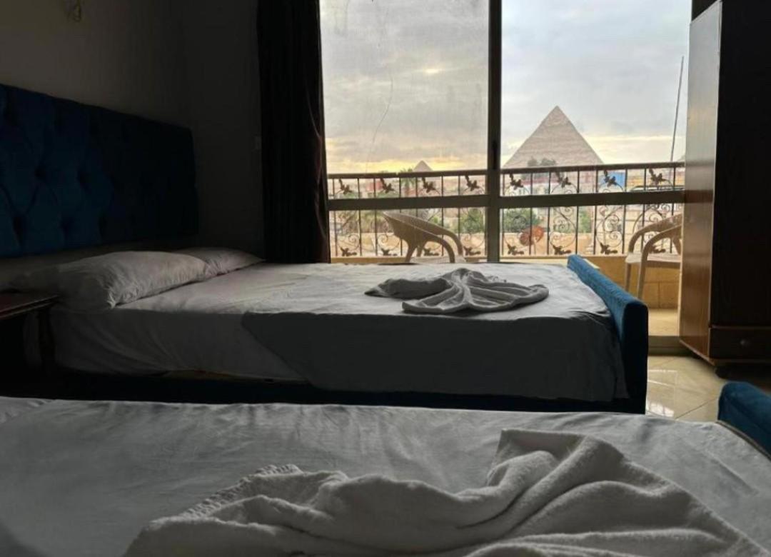 Hotel Ramesses Pyramids View