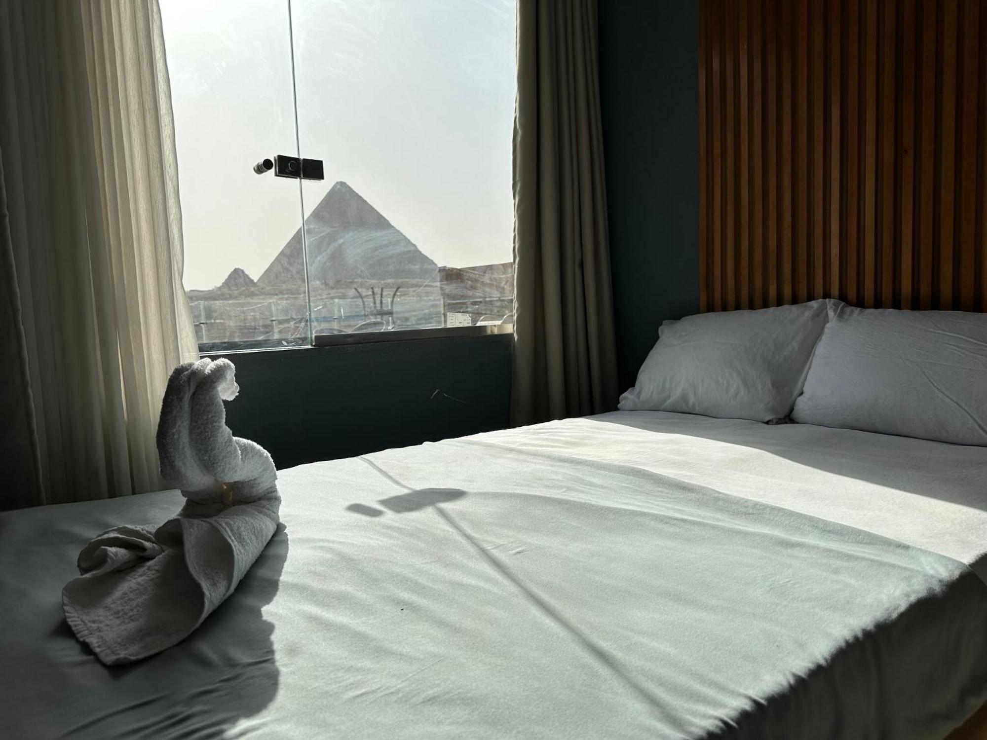 Ramesses Pyramids View Hotel 4*